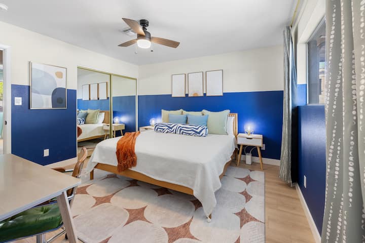 Dormitorio 1 con cama tamaño king.