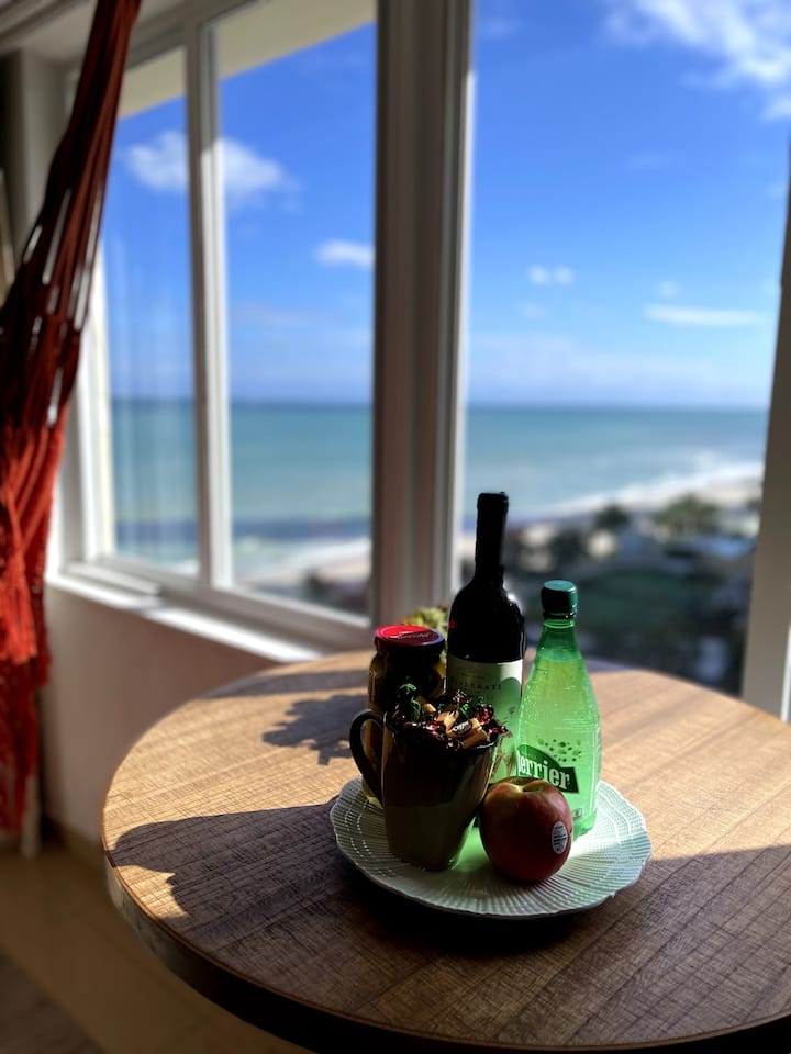 Beach Studio Place With Great Ocean View - Aventura, FL