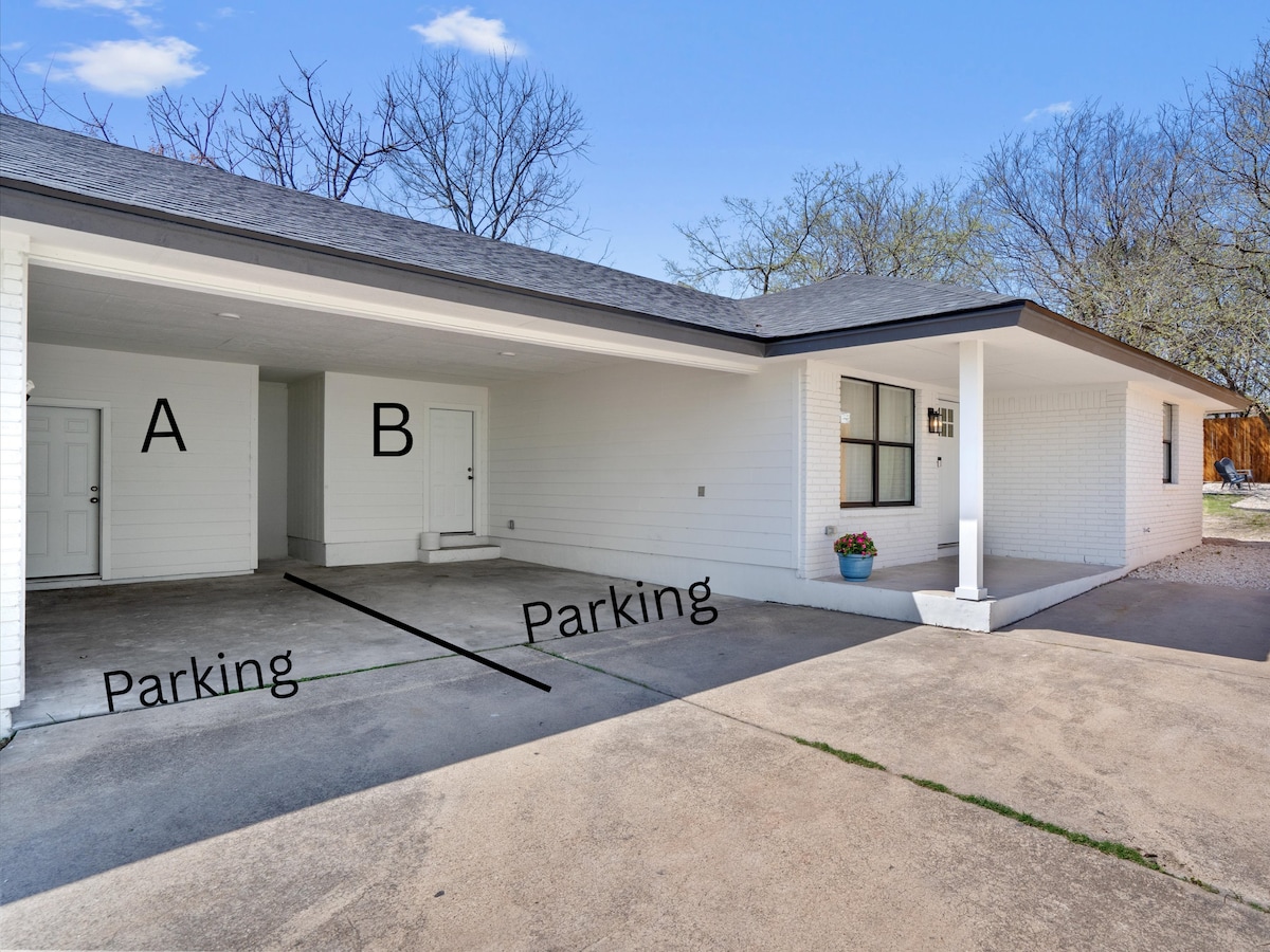 Near Downtown & UT | EV Charger | Modern Stay