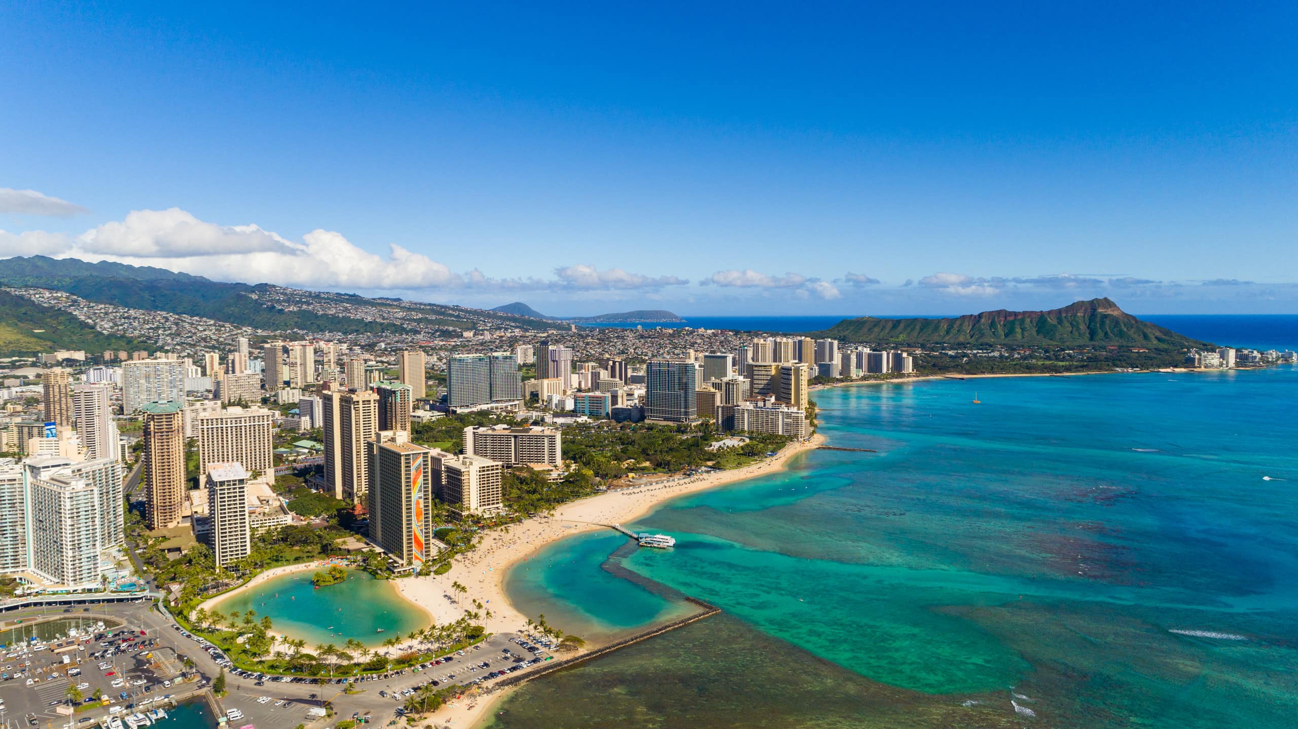 LEGAL Waikiki Studio-Steps to Beach, Full Kitchen - Image 32