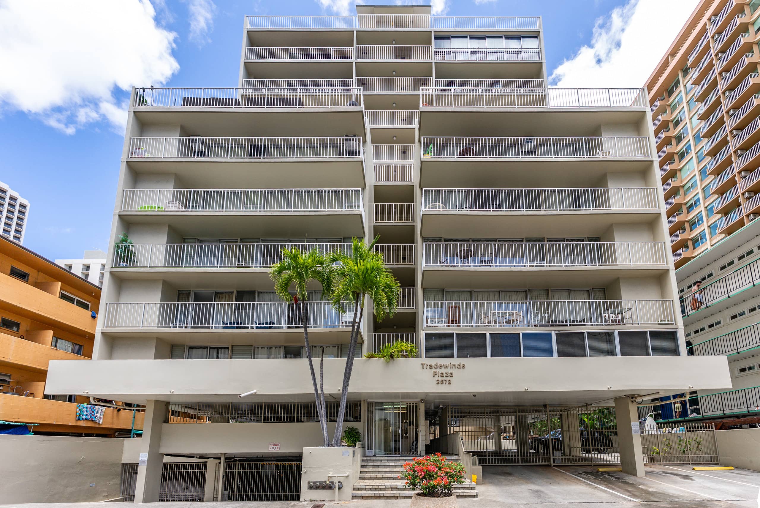 LEGAL Waikiki Studio-Steps to Beach, Full Kitchen - Image 25