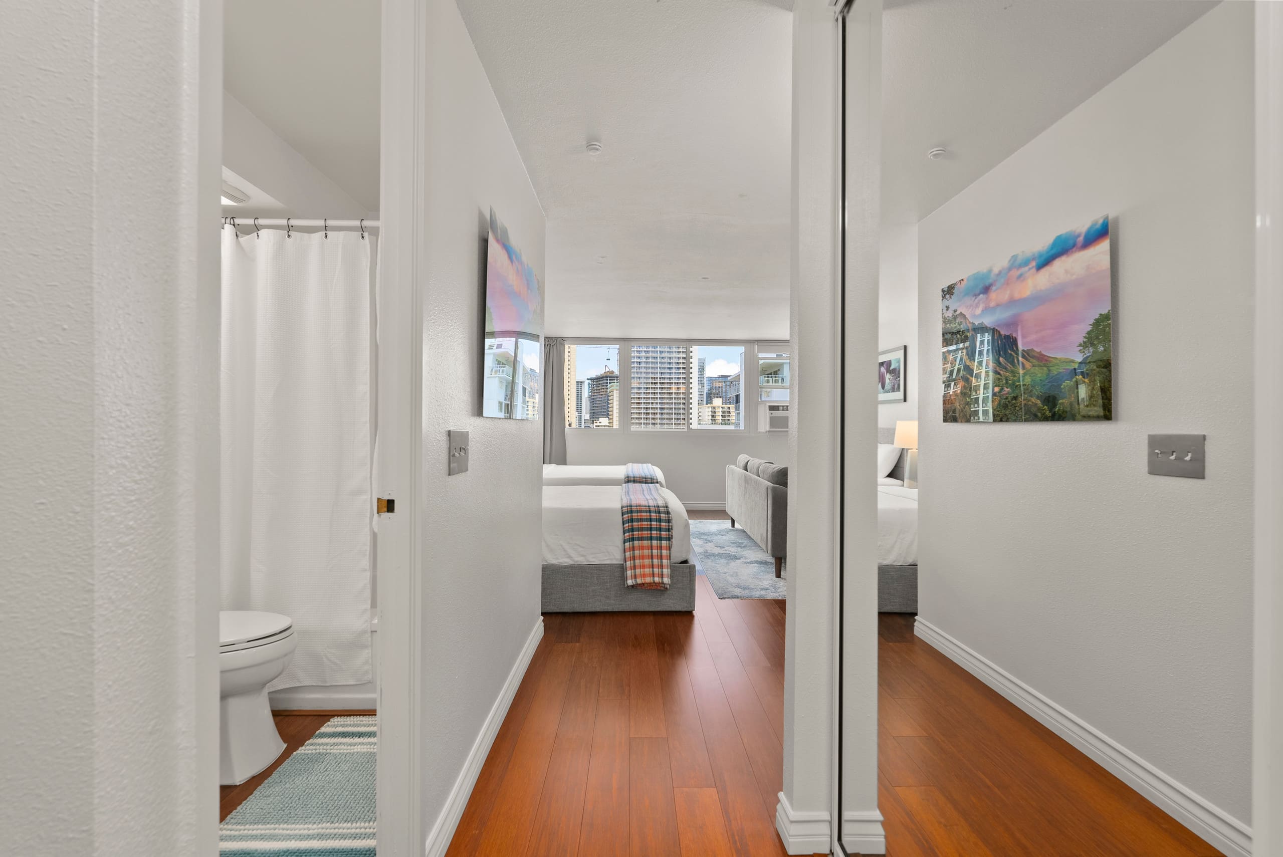LEGAL Waikiki Studio-Steps to Beach, Full Kitchen - Image 6