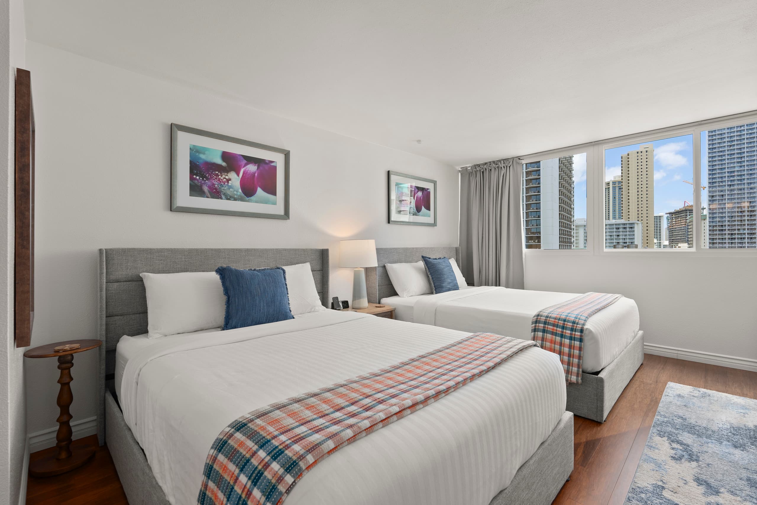 LEGAL Waikiki Studio-Steps to Beach, Full Kitchen - Image 3