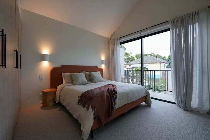 New Modern Family Terrace gallery image 2