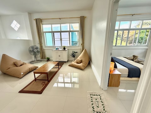 𝐂𝐎𝐀𝐒𝐓𝐀𝐋 Beachfront Escape