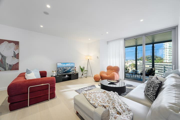 Spacious 3BR in Barangaroo | Free Parking | CBD