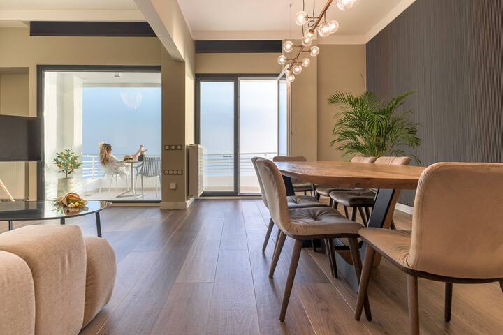 Iconic Premium seafront 3 bedrooms & 2 baths gallery image 4