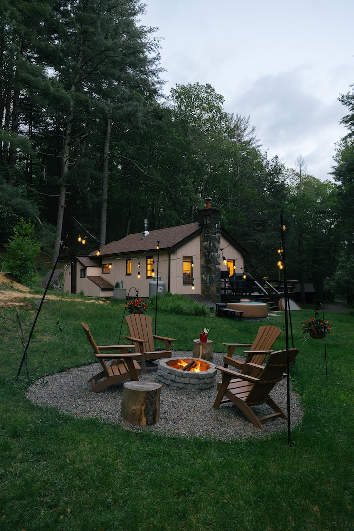 Spa Cabin with Sauna, Hot Tub and Cold Plunge