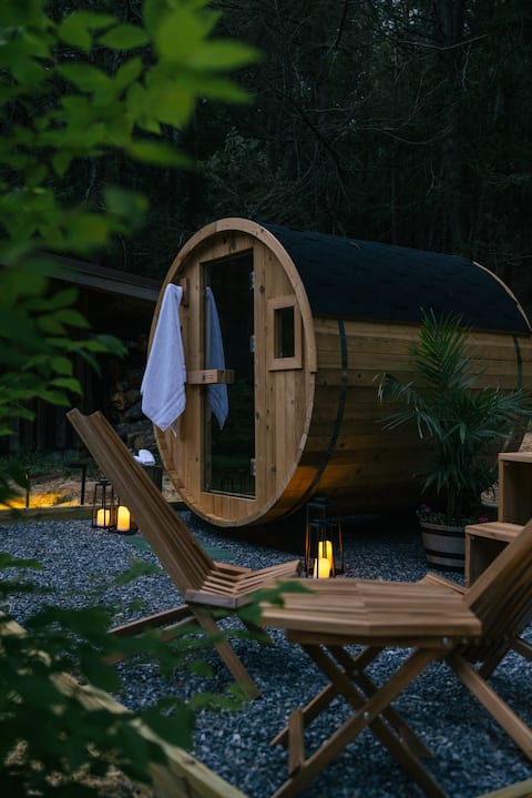 Spa Cabin with Sauna, Hot Tub and Cold Plunge