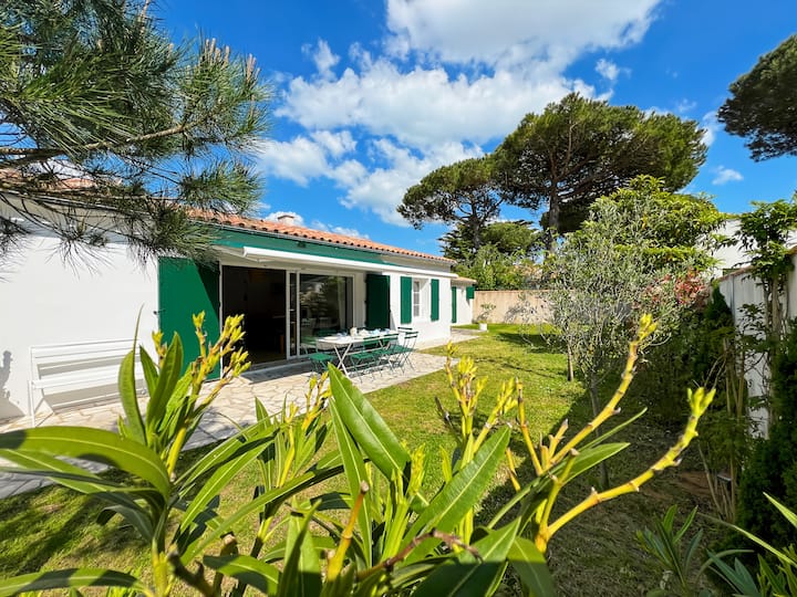 Villa Les Pins : Charme Rhétais - La Flotte