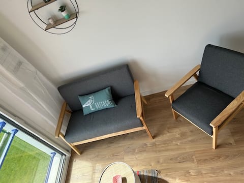Top Airbnb: 1-bedroom apartment + mezzanine - Bay of Douarnenez - close to beaches in Plomodiern
