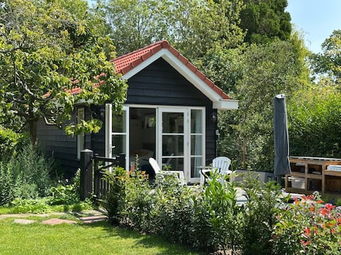 Successful Airbnb property: The Weie in the center in Wijk 12 Haamstede