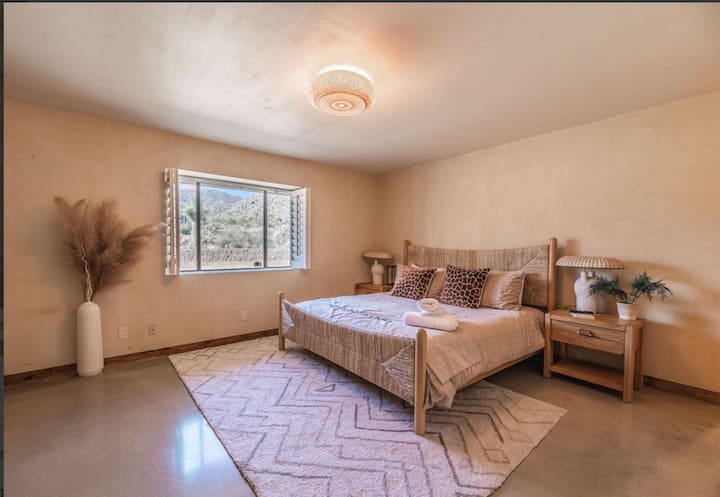 საძინებელი 1