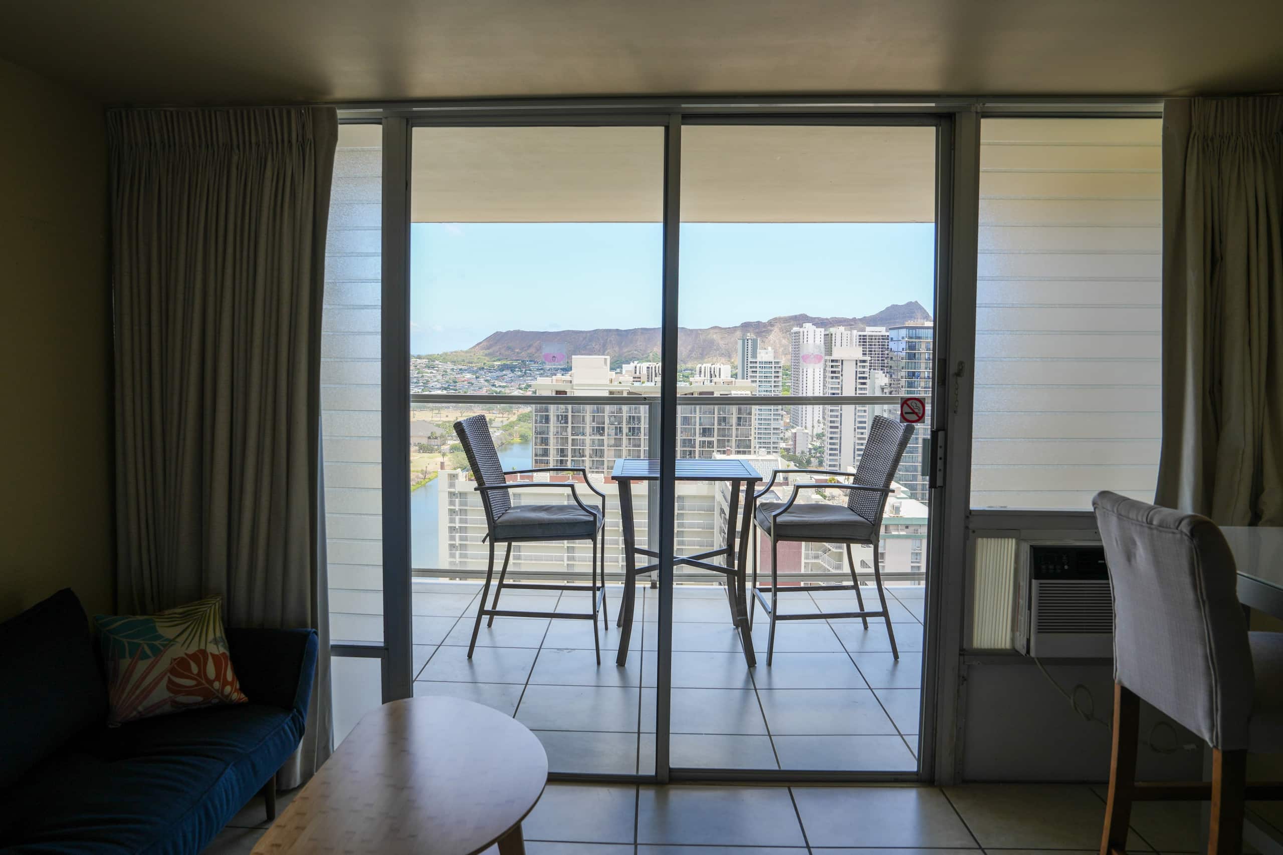 Condo in Honolulu · ★5.0 · Studio · 1 bed · 1 private bath - Image 38