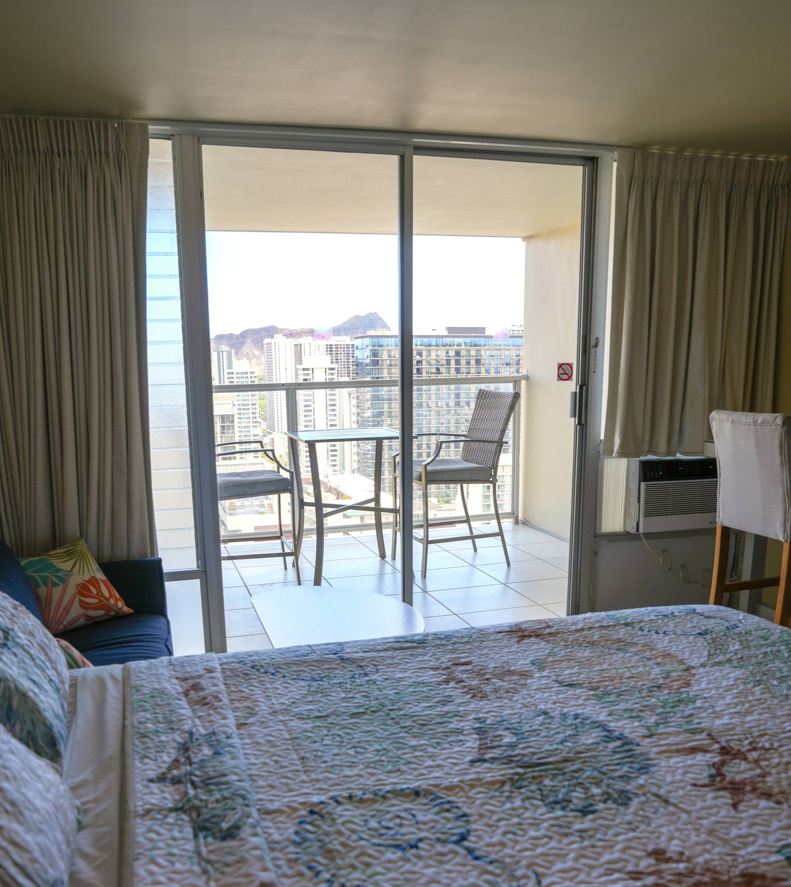 Condo in Honolulu · ★5.0 · Studio · 1 bed · 1 private bath - Image 39