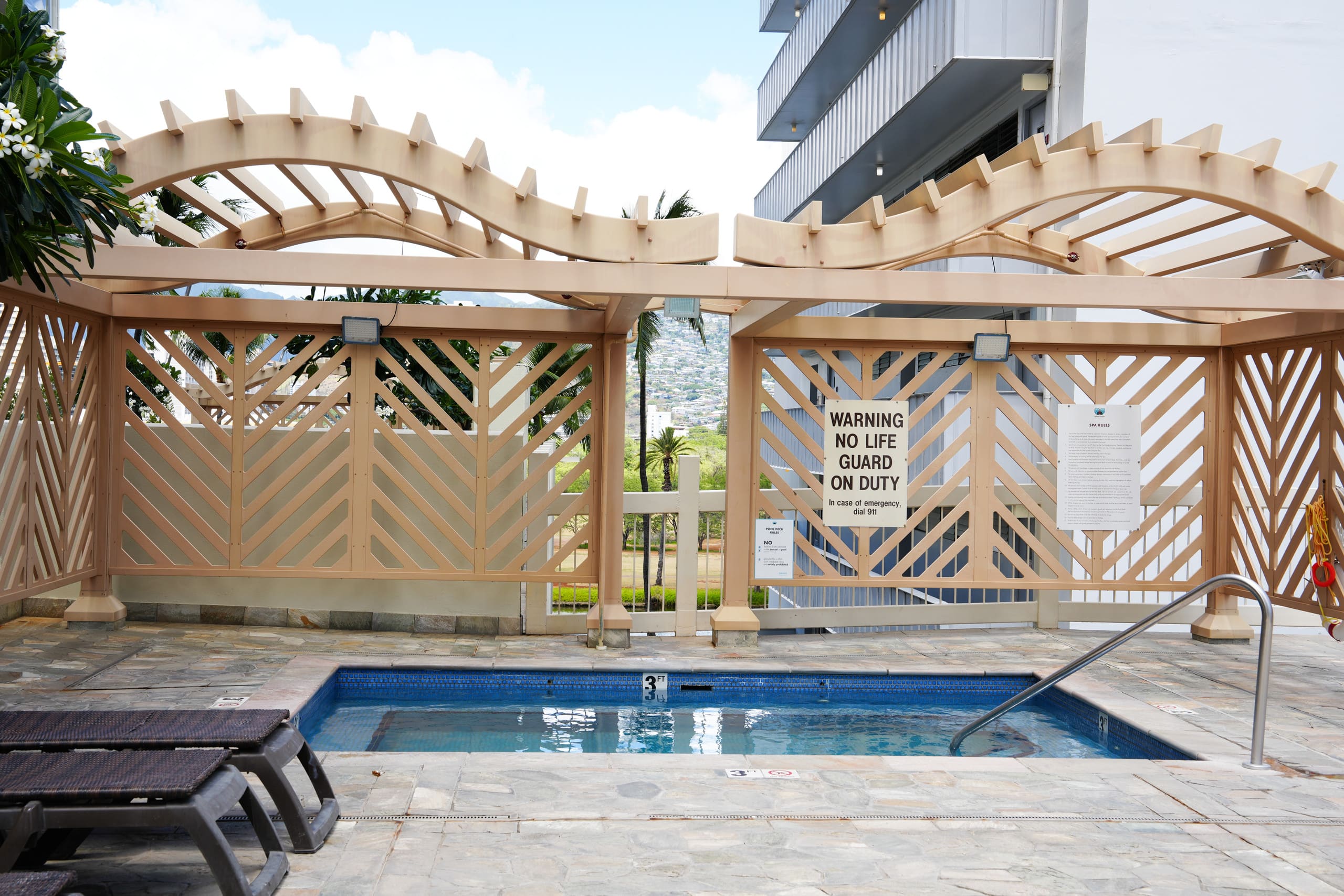 Condo in Honolulu · ★5.0 · Studio · 1 bed · 1 private bath - Image 35