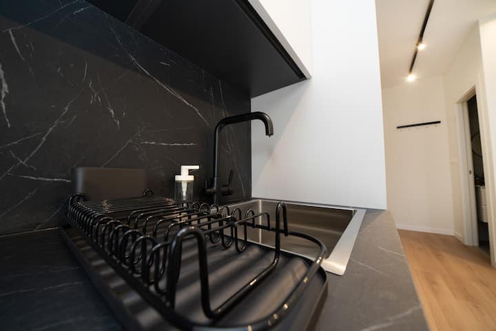 New Central Studio With Balcony - Limassol