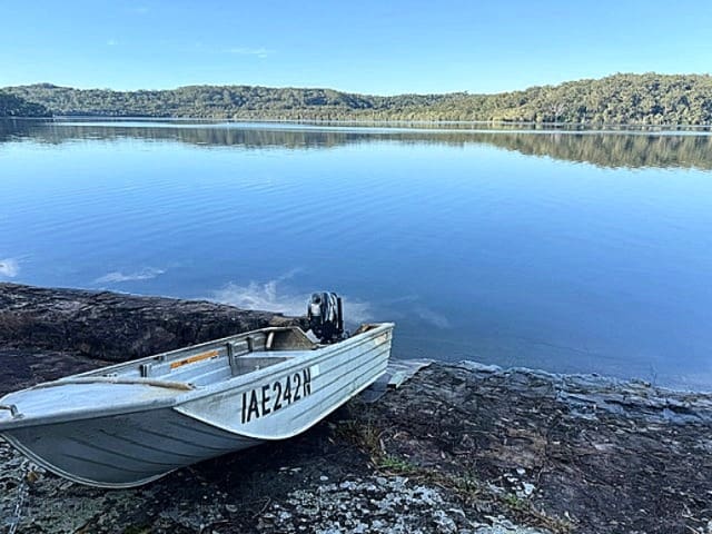 Absolute Lake front, 5hp motor boat.