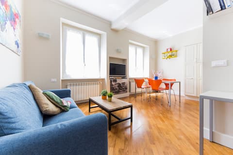 Proprietà Airbnb di successo: House in the Center, charming, just a stone's throw from De Ferrari a Genova