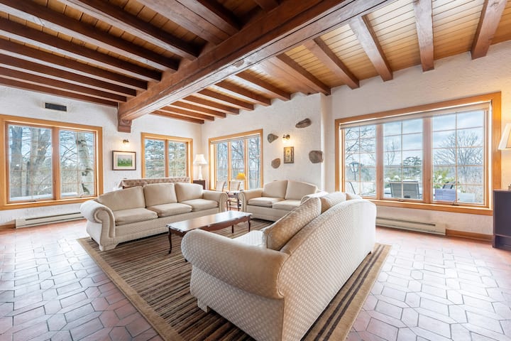 Le Chalet Des Collines | Spa | Sauna | St-sauveur - Saint-Sauveur
