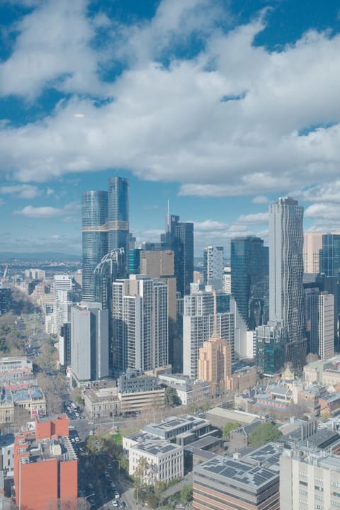 Glass Horizon | 38F Sunset View at Carlton &QVM