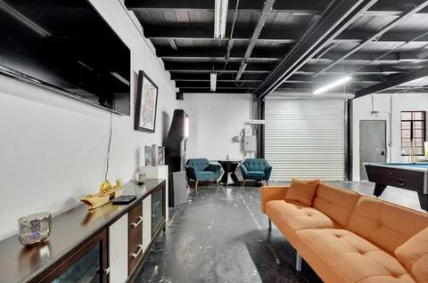 Successful Airbnb property: Blissful Sky Retreat in Channel District