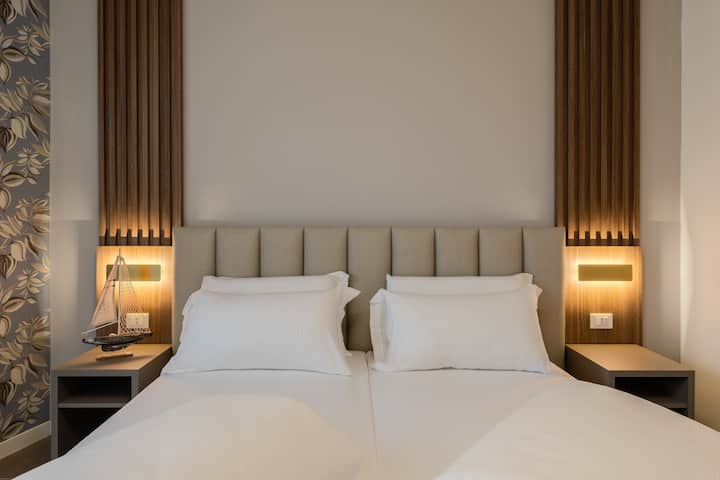 Lumia Living - Superior Apartment, Lake View - Limone Sul Garda
