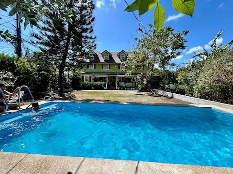 Madie's Place B&B with Private Pool in Santa Rosa