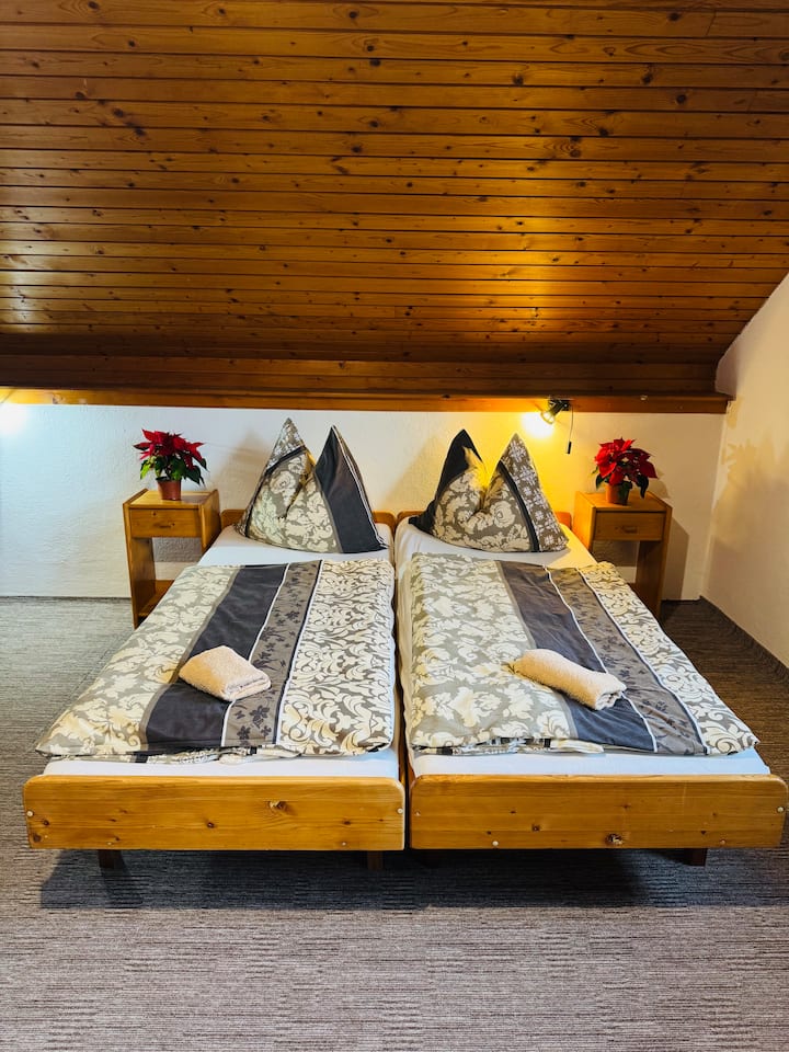 საძინებელი 1