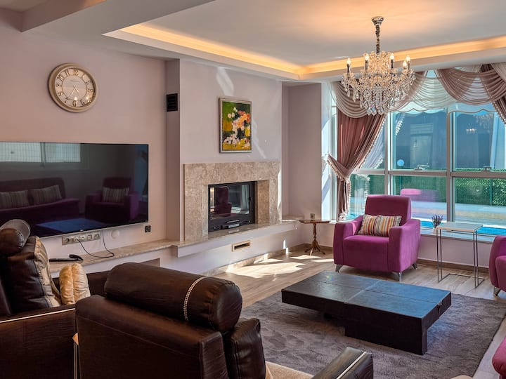 Villa Familiale Avec Piscine Privée Et Jardin - Kuşadası