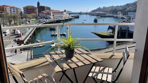 Artza Ii apartment with port views