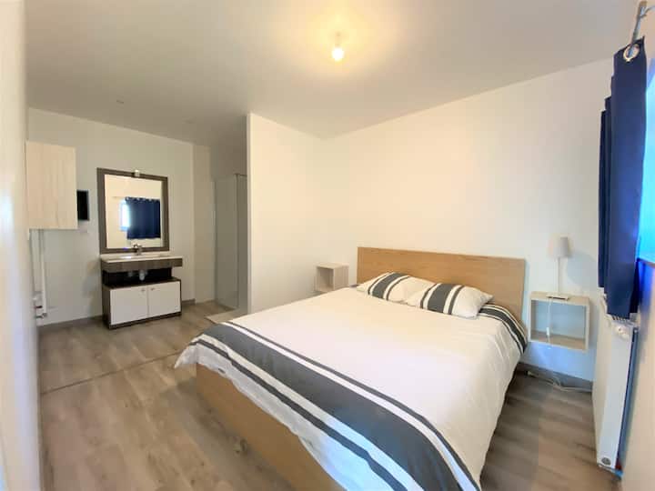 غرفة النوم 2