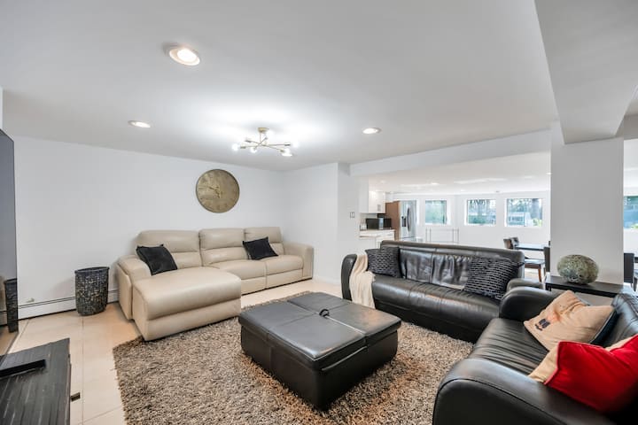 Cozy Lower Level Apt Retreat! - Deer Park, NY