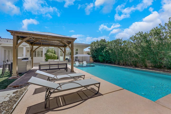 All-In Villa | 7BR 6BA w/ Theater, Karaoke, & Pool