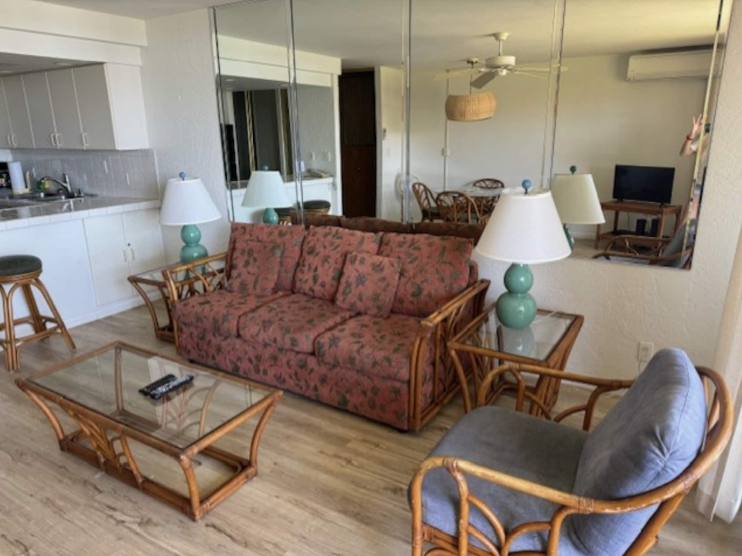 Condo in Lahaina · ★4.58 · 1 bedroom · 2 beds · 1 private bath - Image 9