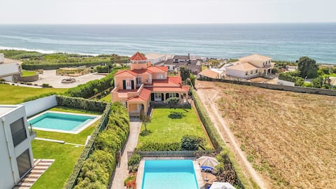 Villa Praia Grande | Private pool + Beach within walking distance