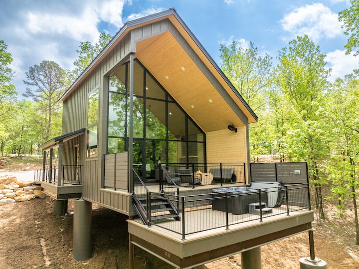 The Miller Treehouse For 2 - Hot Springs, AR