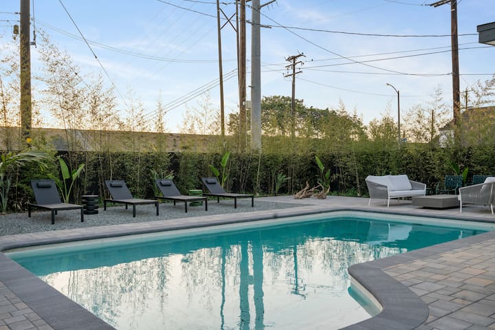 Luxe Mid-Century Villa with heated Pool gallery image 5