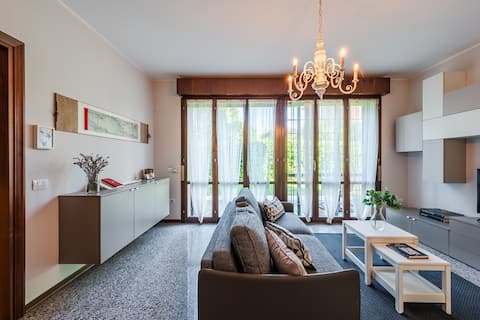 Proprietà Airbnb di successo: [Wonderful garden, 5min from the centre & Garage] a Modena