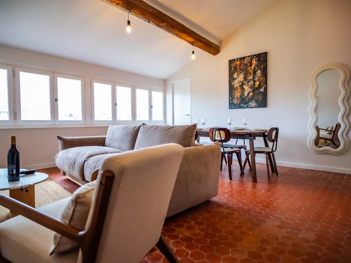 #401 Pl. Nationale-top Floor 2 Br For 6-best View - Antibes