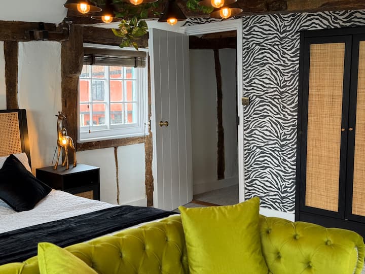 Schlafzimmer 1