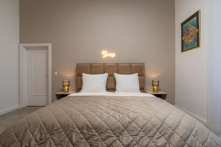 Ku’damm-Charmanter Berliner Altbau-Nofa Apartments