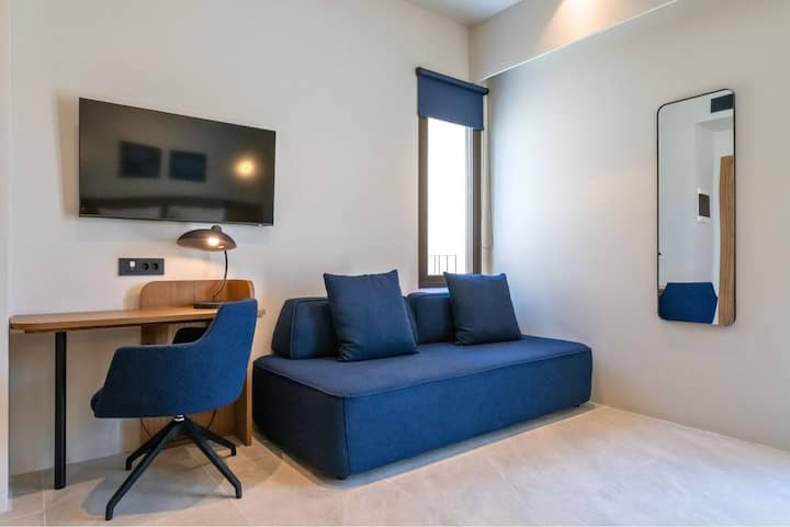 Superior King Suite - Achinos Kalamata Med. Suites - Kalamata