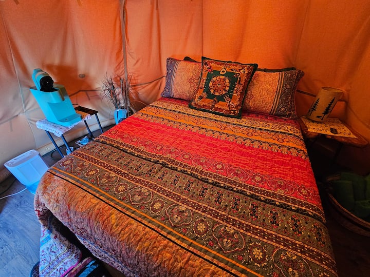 Mama Love, 14ft Glamping Tipi - Cherokee, NC