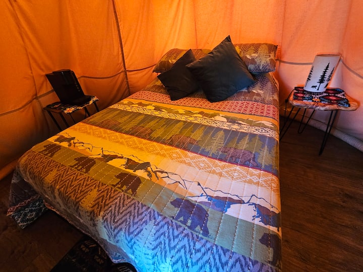 Tree Hugger, 14 Ft Glamping Tipi - Cherokee, NC