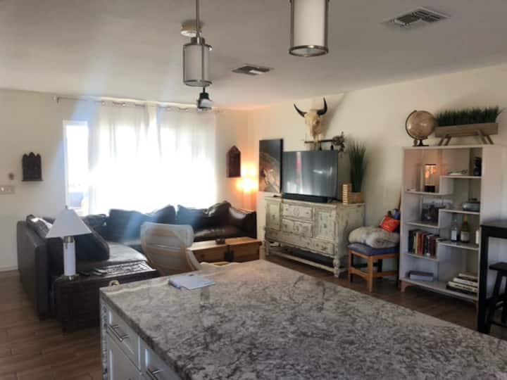 Our Lake House! Walk To Downtown And Water! - Lake Havasu City, AZ