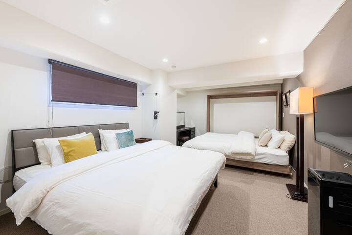 Zen Luxe Retreat: Roomy & Serene 6min to Shinjuku gallery image 3