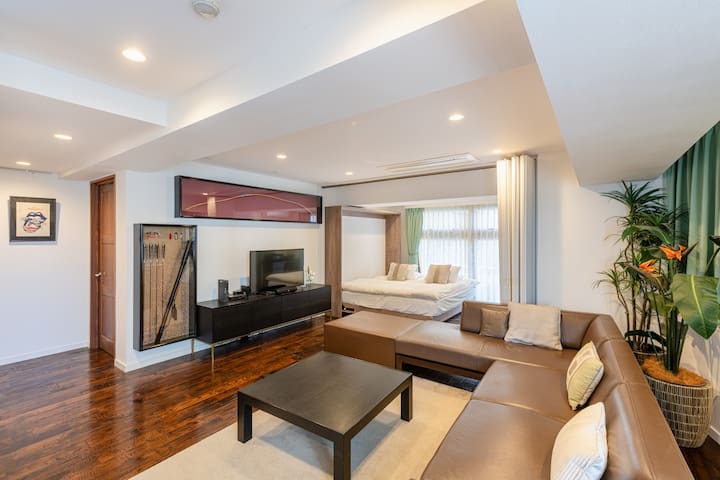 Zen Luxe Retreat: Roomy & Serene 6min to Shinjuku