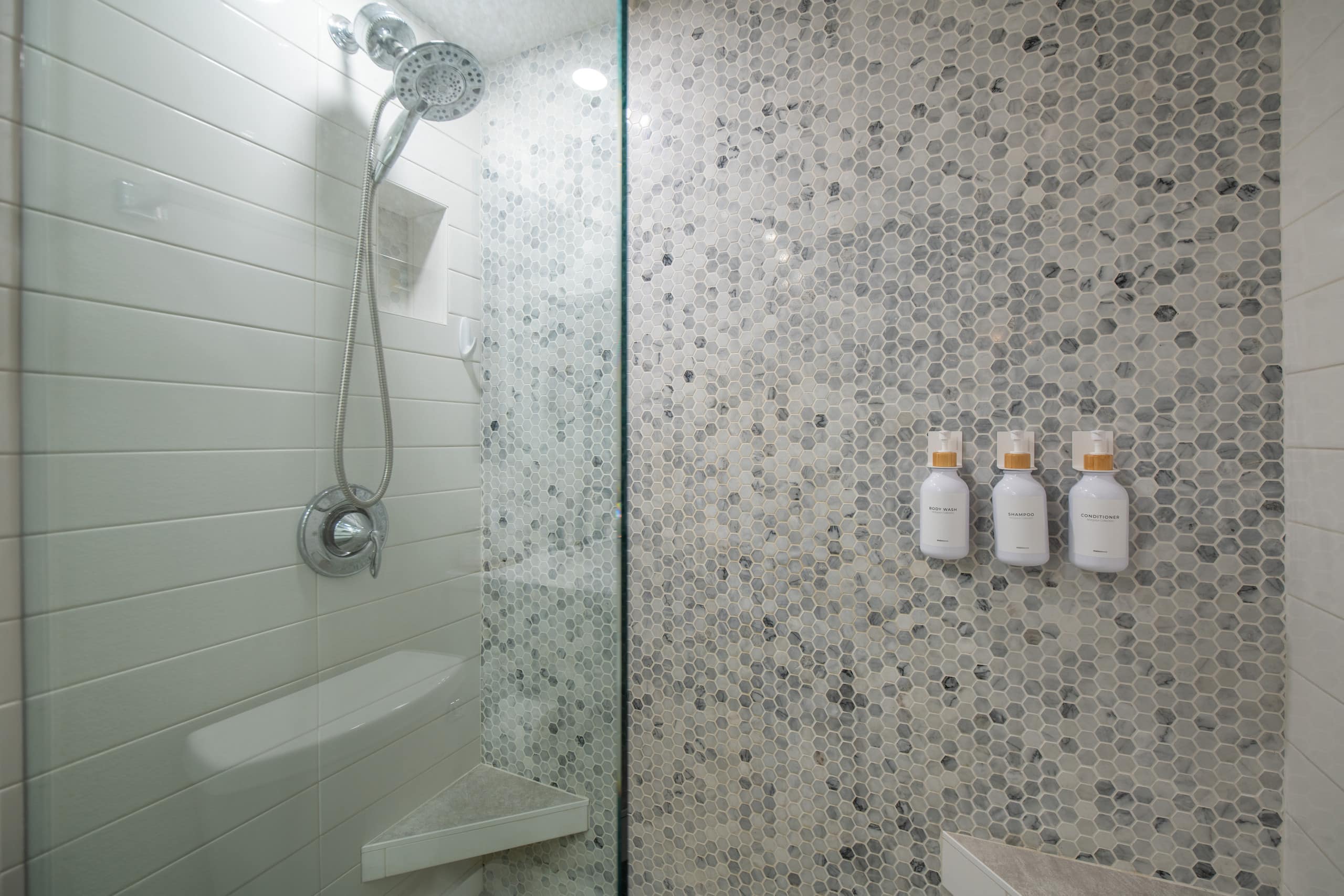 Condo in Kihei · ★5.0 · 1 bedroom · 2 beds · 1 private bath - Image 14