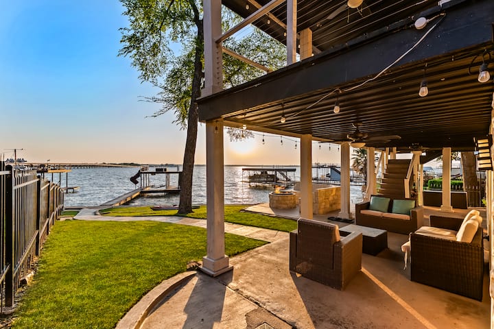 Horizon Luxe | Lake Front | 3BR+3RR | 8 Beds